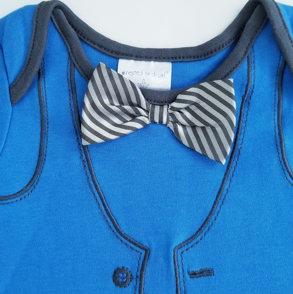 3/$25 Dressed to Drool Baby Boy Bow Tie Onesie Size 9 Months - Picture 3 of 11